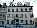 Wohnhaus in ehemals geschlossener Bebauung