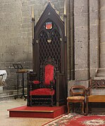 La chaise de l'évêque (cathèdre).