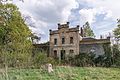 Villa Frohberg (mit Freitreppe), Pflanzenhaus (mit Teesalon und Baderaum), Villengarten (Gartendenkmal) mit Grotte, Ruine, grottiertem Sitzplatz und künstlichem Wasserlauf, außerdem Brunnen, Pumpe und Einfriedung