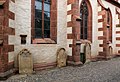 Vier Epitaphe am Seiteneingang von St. Ulrich in Deidesheim