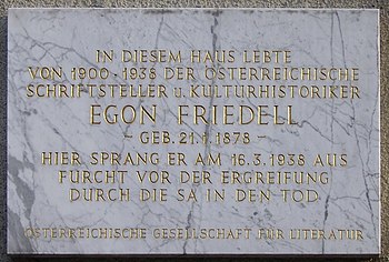 Gedenktafel für Egon Friedell an seinem Wohnhaus in Wien