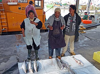 English: Fish seller in Kalk Bay, Cape Peninsu...