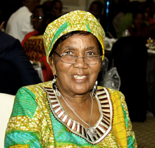 Porträt von Gladys Olebile Masire