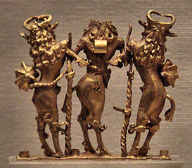 Toros androcéfalos modelados en oro (c. 2500 a. C.)