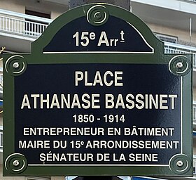 Voir la plaque.