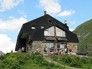 Die Schutzhütte Mario Bezzi im Juli 2010.