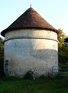 Taubenturm des Château de la Vergne