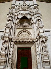 The portal of San Francesco alle Scale in Ancona. San Francesco church-Ancona.jpg