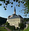 Schloss Weesenstein, Vorschloss und Schlossbrücke (Einzeldenkmale zu ID-Nr. 09304376)