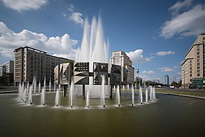 45. Platz: Henning Grope Neu! mit Strausberger Platz in Berlin