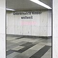 Installation „Pi“, Unterernährte Kinder