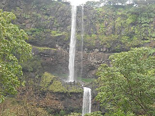 Arishna Gundi Waterfalls