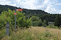 Borne kilométrique d'andésite et des balisages du sentier