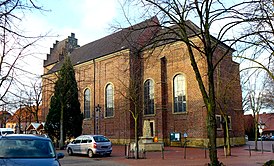 Общий вид церкви с улицы Кирхштрассе