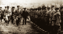 Kemal Pasha inspects the Turkish troops (18 June 1922) Ataturk askeri birlikleri denetlerken, Izmit, 18 Haziran 1922.png