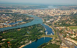 Anvista de Belgrado y o forcallo d'os ríos Danubio y Save