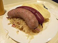 Blut- und Leberwurst mit Sauerkraut und Kartoffelpüree