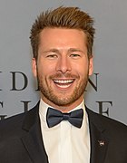 Glen Powell dans le rôle de Chad.