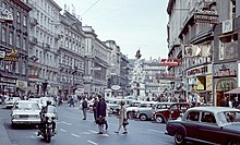 The Graben square in 1966 Graben, szemben a Pestisoszlop. Fortepan 58901.jpg