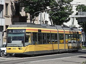 Ein GT6-70D/N an der Rüppurrer Straße im Jahre 2009