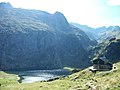 Le lac d'Espingo et le refuge