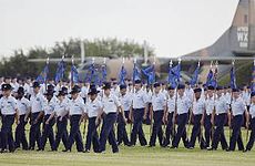 Slavnostní přehlídka nových pilotů na základně Lackland (13. ledna 2008)