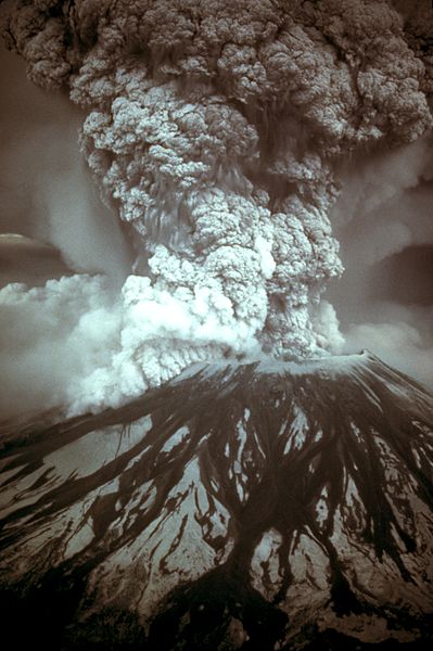 Ficheiro:MSH80 eruption mount st helens 05-18-80-dramatic-edit.jpg