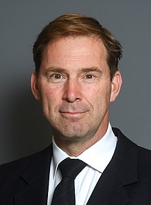 Official portrait of Tobias Ellwood, 2022 (cropped).jpg