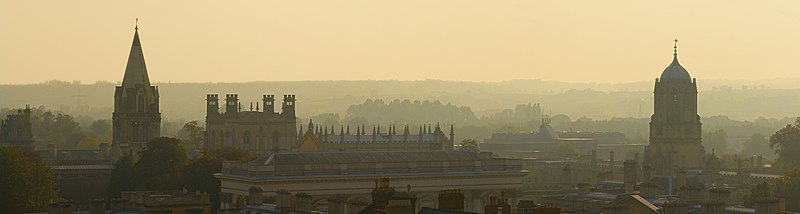 800px-Oxford_Skyline_Panorama_from_St_Mary%27s_Church_-_Oct_2006.jpg