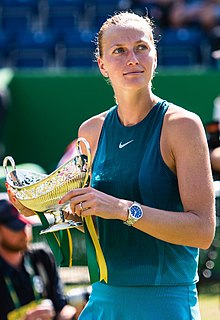 Petra Kvitová Maud Watson trophy 2018.jpg