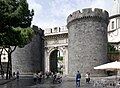 این Porta Capuana دروازه در ناپل