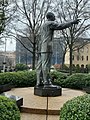 Статуя Ричарда Рассела-младшего 1.jpg