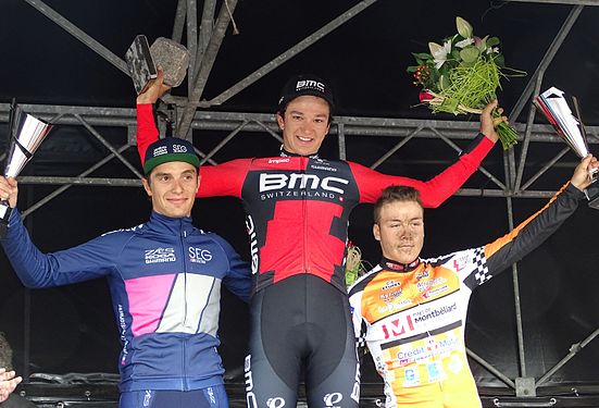 Podium de l'édition 2015 de Paris-Roubaix espoirs : Jenthe Biermans (2e), Lukas Spengler (1er) et Hugo Hofstetter (3e).