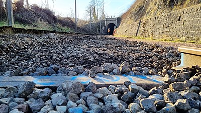 Virum Tunnel sinn d'Schinne schonn demontéiert