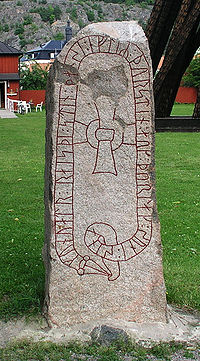 Östergötlands runinskrifter Fv1966;102
