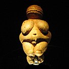 La Vénus de Willendorf, découverte le 6 août 1908.