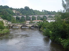 Le pont de Noblat, sur la Vienne, à Saint-Léonard-de-Noblat