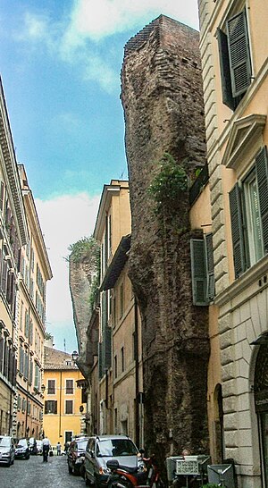 Lämningarna efter Agrippas Termer vid Via dell'Arco della Ciambella.