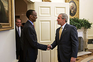 President George W. Bush welcomes President Pa...