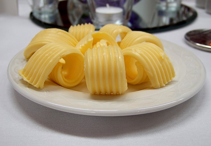 800px-Butter_curls.jpg