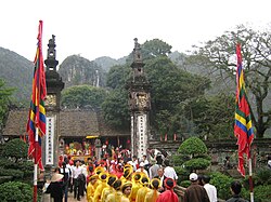 Festival pri templju Đinh Tiên Hoànga