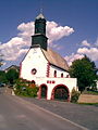 Einzeldenkmale der Sachgesamtheit Dorfkirche Benndorf (siehe Sachgesamtheit gleiche Anschrift – Obj. 09303018): Kirche, Kirchhofsmauer mit Doppelportal sowie Grabmal v. Einsiedel und Grabplatte v. Pöllnitz