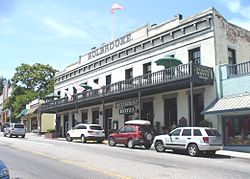 تاریخی ہولبروکے ہوٹل اور ریستوران