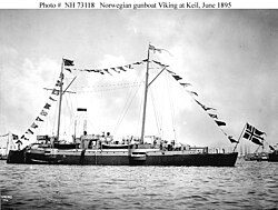 KNM Viking Kielin kanavan avajaisissa kesäkuussa 1895