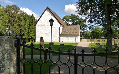 Kyrkan från väster