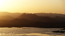 Tramonto sul lago Pichola, visto dal tempio Karni Mata