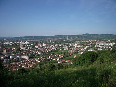 Brdo Starčevica sa istoimenim naseljem u svom podnožju