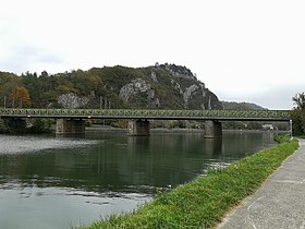 Pont-rails de Houx vue à partir de la rive gauche (Anhée).