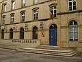 Entrée de l'hôtel de région sur la place Gabriel Hocquard