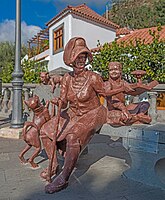 En av många Víctor Navarro Guedes statyer i Santa Lucia de Tirajana 2016